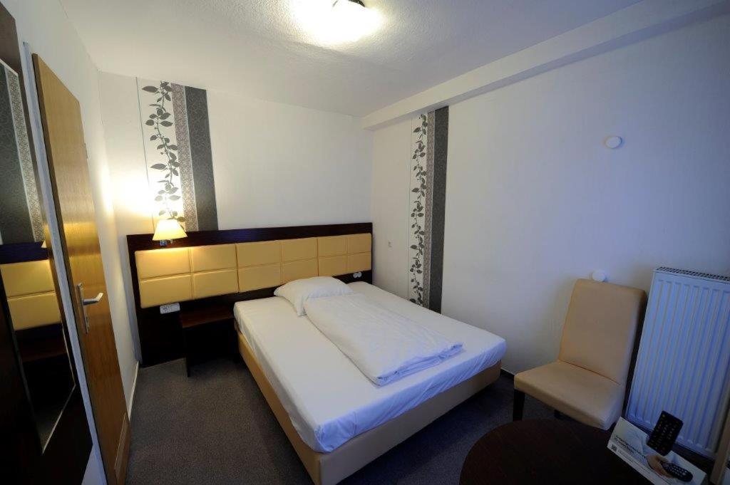 Hotel Zur Post Steimbke Экстерьер фото